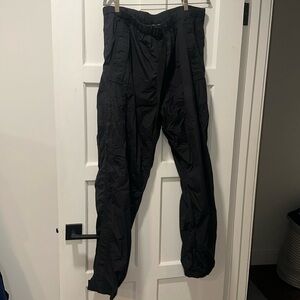 Men’s black pants